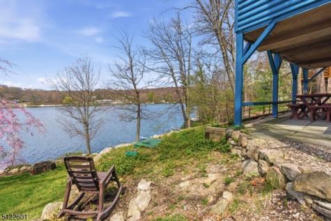 1193 Lakeside Drive E Vernon NJ 07422