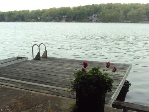 1193 Lakeside Drive E Vernon NJ 07422