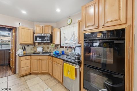 48 Lenox Avenue Paterson NJ 07502