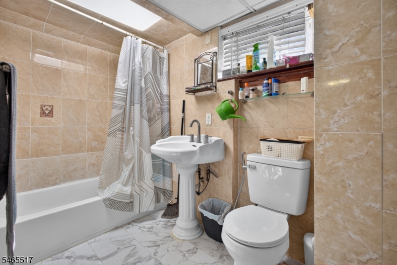 1611 86TH Street North Bergen NJ 07047