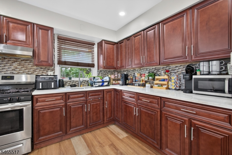 1611 86TH Street North Bergen NJ 07047