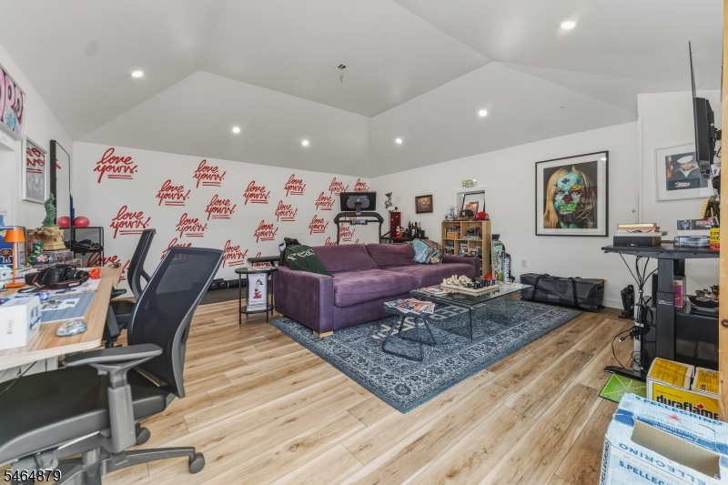 233 Grove Street Woodbridge NJ 07095