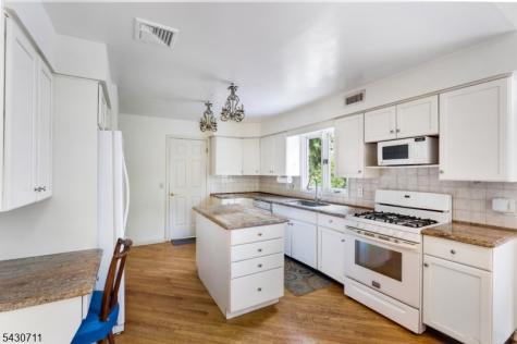 9 Langford Drive Mendham NJ 07945