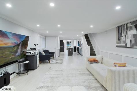 113 Sanford Street East Orange NJ 07018