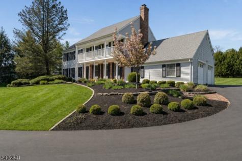 34 Molasses Hill Road Clinton NJ 08833