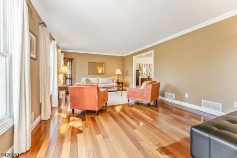 34 Molasses Hill Road Clinton NJ 08833