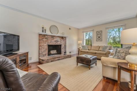 34 Molasses Hill Road Clinton NJ 08833