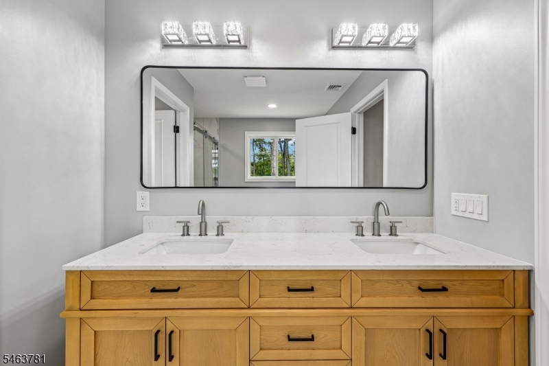 8 Chamberlain Lane Mount Olive NJ 07828
