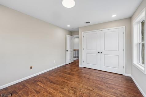 8 Chamberlain Lane Mount Olive NJ 07828