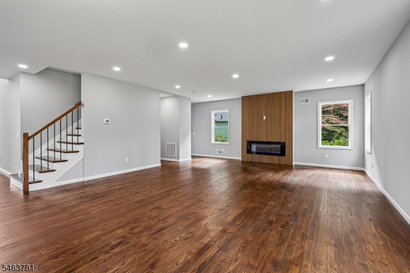8 Chamberlain Lane Mount Olive NJ 07828
