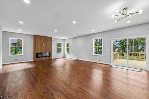 8 Chamberlain Lane Mount Olive NJ 07828