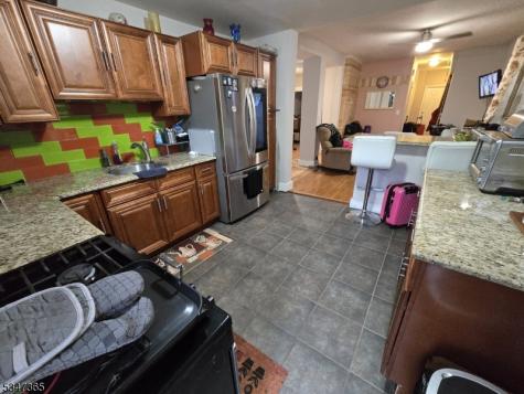 36 Holland Street Newark NJ 07103