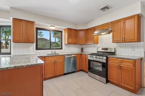 16 Cutter Avenue Edison NJ 08820