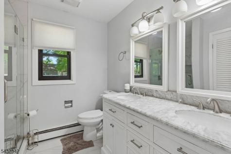 16 Cutter Avenue Edison NJ 08820