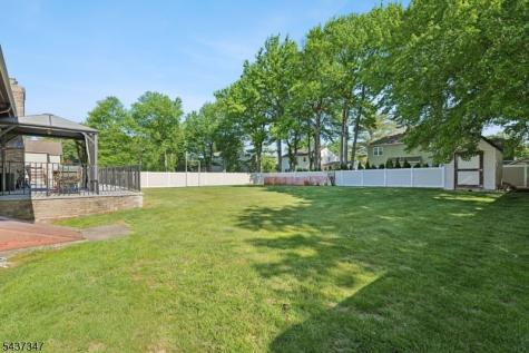 16 Cutter Avenue Edison NJ 08820