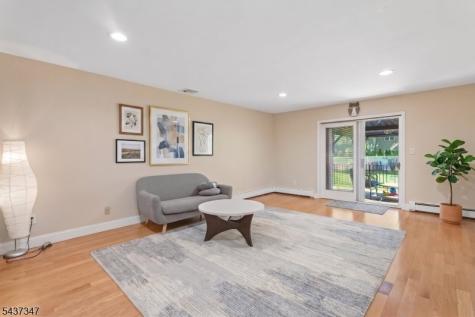 16 Cutter Avenue Edison NJ 08820