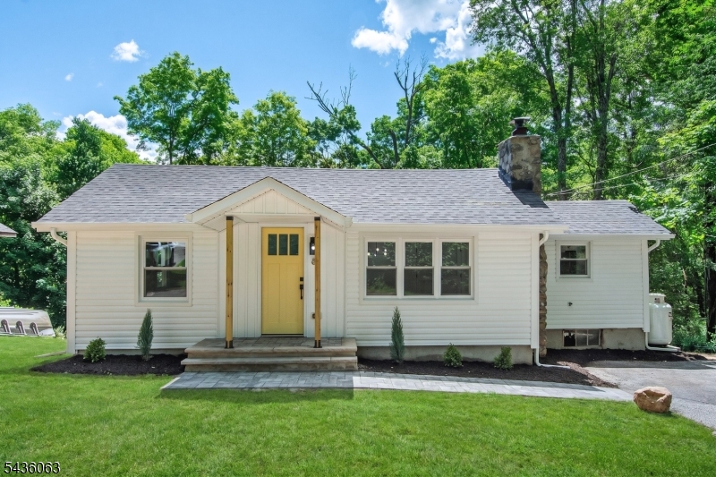 8 Shawondasee Road Vernon NJ 07422