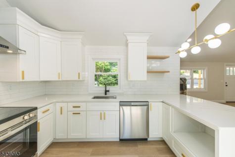 8 Shawondasee Road Vernon NJ 07422