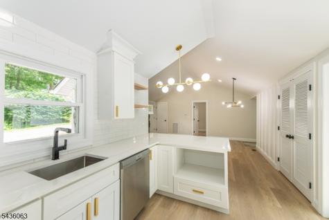 8 Shawondasee Road Vernon NJ 07422