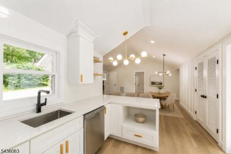 8 Shawondasee Road Vernon NJ 07422