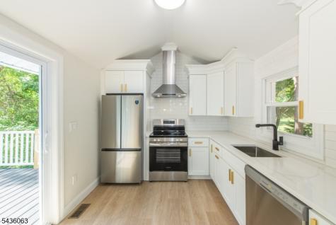 8 Shawondasee Road Vernon NJ 07422
