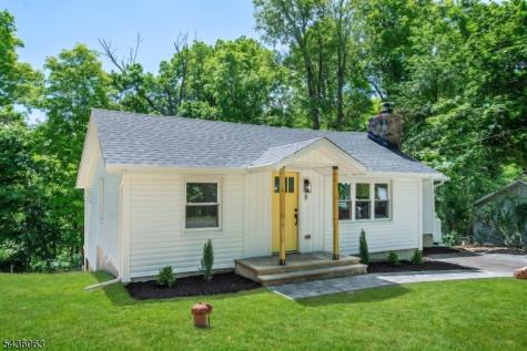 8 Shawondasee Road Vernon NJ 07422