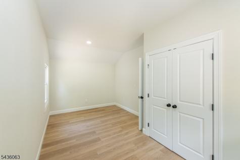 8 Shawondasee Road Vernon NJ 07422