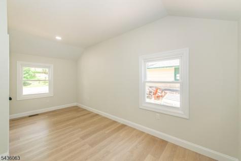 8 Shawondasee Road Vernon NJ 07422