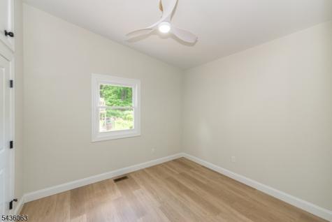 8 Shawondasee Road Vernon NJ 07422