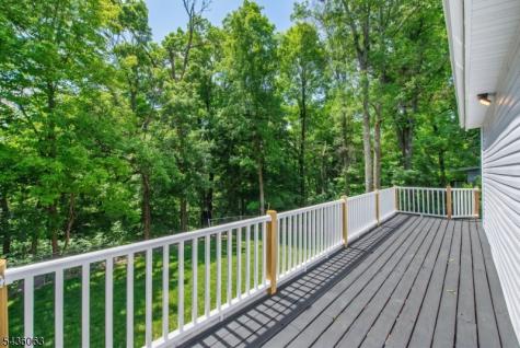 8 Shawondasee Road Vernon NJ 07422