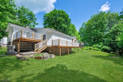8 Shawondasee Road Vernon NJ 07422