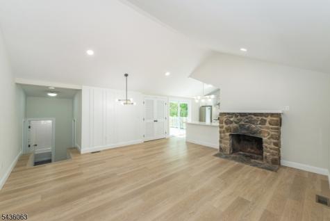 8 Shawondasee Road Vernon NJ 07422