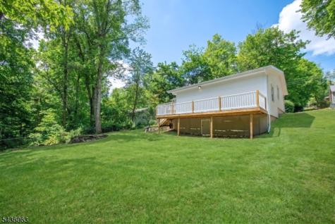 8 Shawondasee Road Vernon NJ 07422