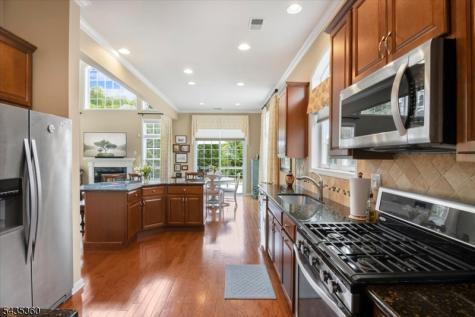 12 Harrison Way Mount Arlington NJ 07856