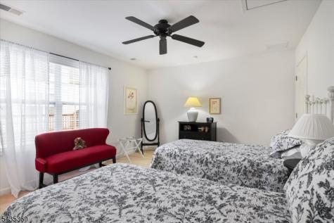 12 Harrison Way Mount Arlington NJ 07856