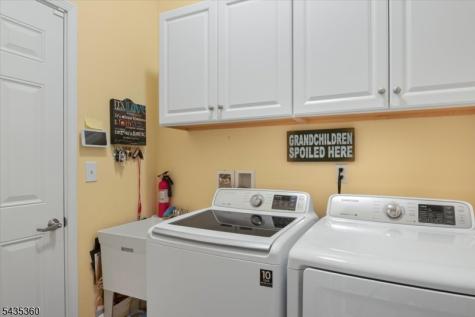 12 Harrison Way Mount Arlington NJ 07856