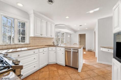 657 Lincoln Avenue Glen Rock NJ 07452