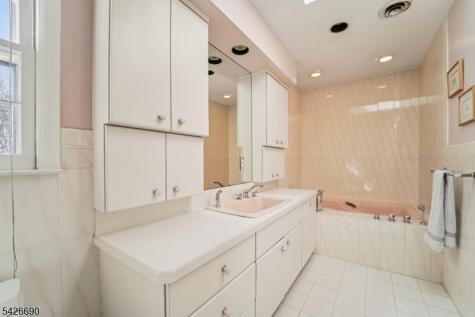 657 Lincoln Avenue Glen Rock NJ 07452