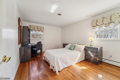 657 Lincoln Avenue Glen Rock NJ 07452