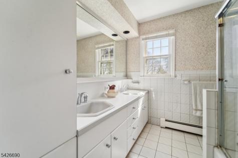 657 Lincoln Avenue Glen Rock NJ 07452