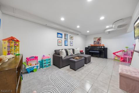 23 Benvenue Avenue West Orange NJ 07052