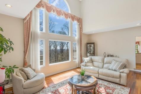 47 Scheurman Terrace Green Brook NJ 08812
