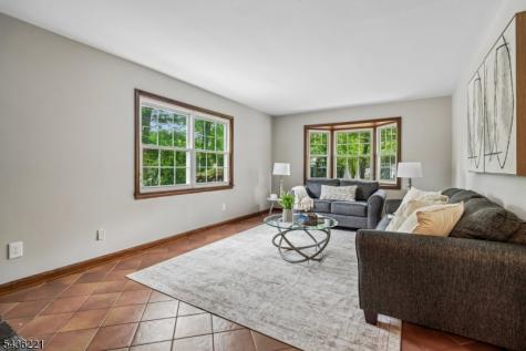 19 Colonial Way New Providence NJ 07974