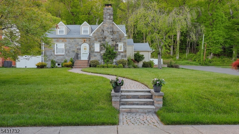 2395 Lake Park Terrace Scotch Plains NJ 07076