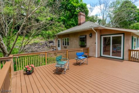 6 Quarry Road Delaware NJ 08559