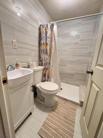 61 Lincoln Avenue Newark NJ 07104