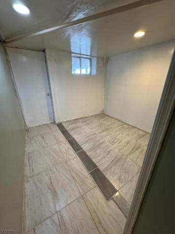 61 Lincoln Avenue Newark NJ 07104