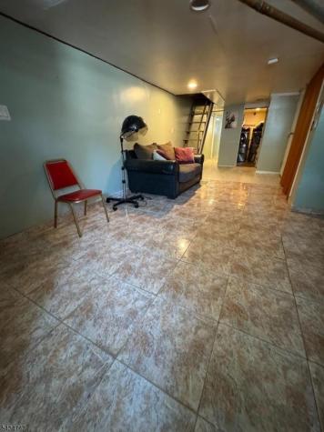 61 Lincoln Avenue Newark NJ 07104