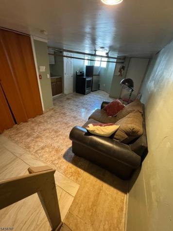 61 Lincoln Avenue Newark NJ 07104
