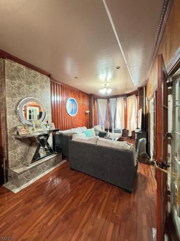 61 Lincoln Avenue Newark NJ 07104